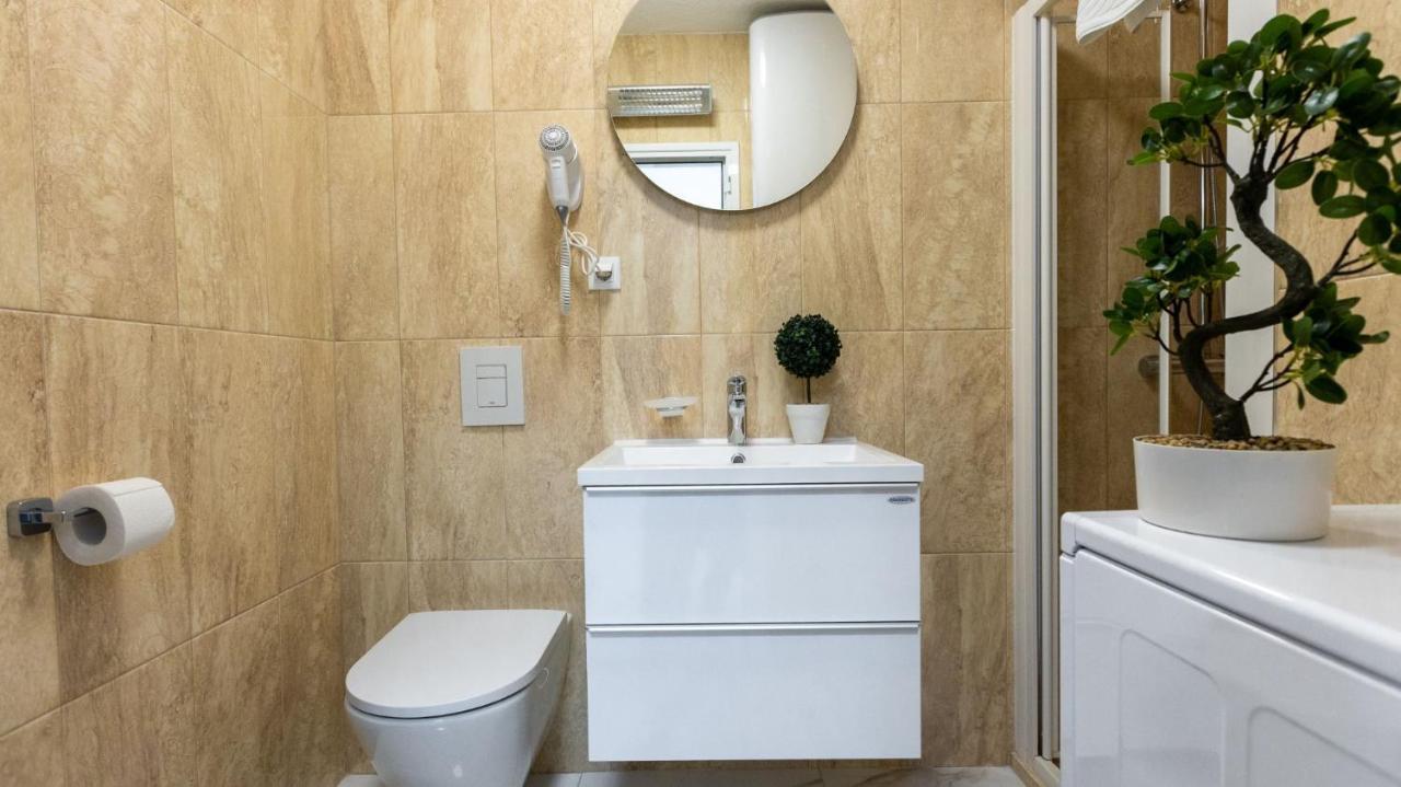 Apartment Rose Pool Deluxe Дубровник Экстерьер фото